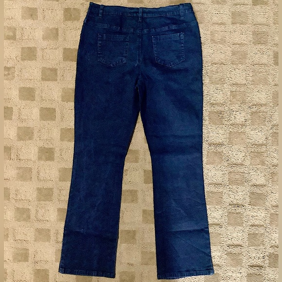 BOOTCUT DECORATIVE BLUE JEANS SIZE 10 - Picture 2 of 5